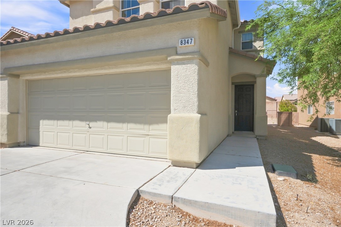 8347 Brilliant Ruby Court Property Photo 3