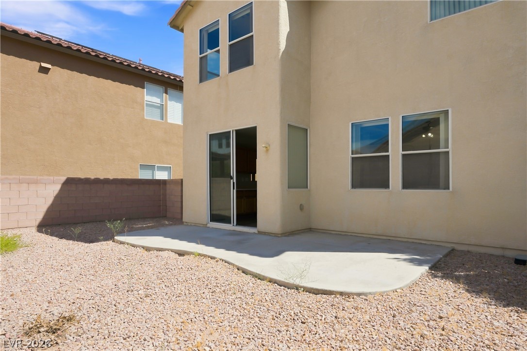 8347 Brilliant Ruby Court Property Photo 5