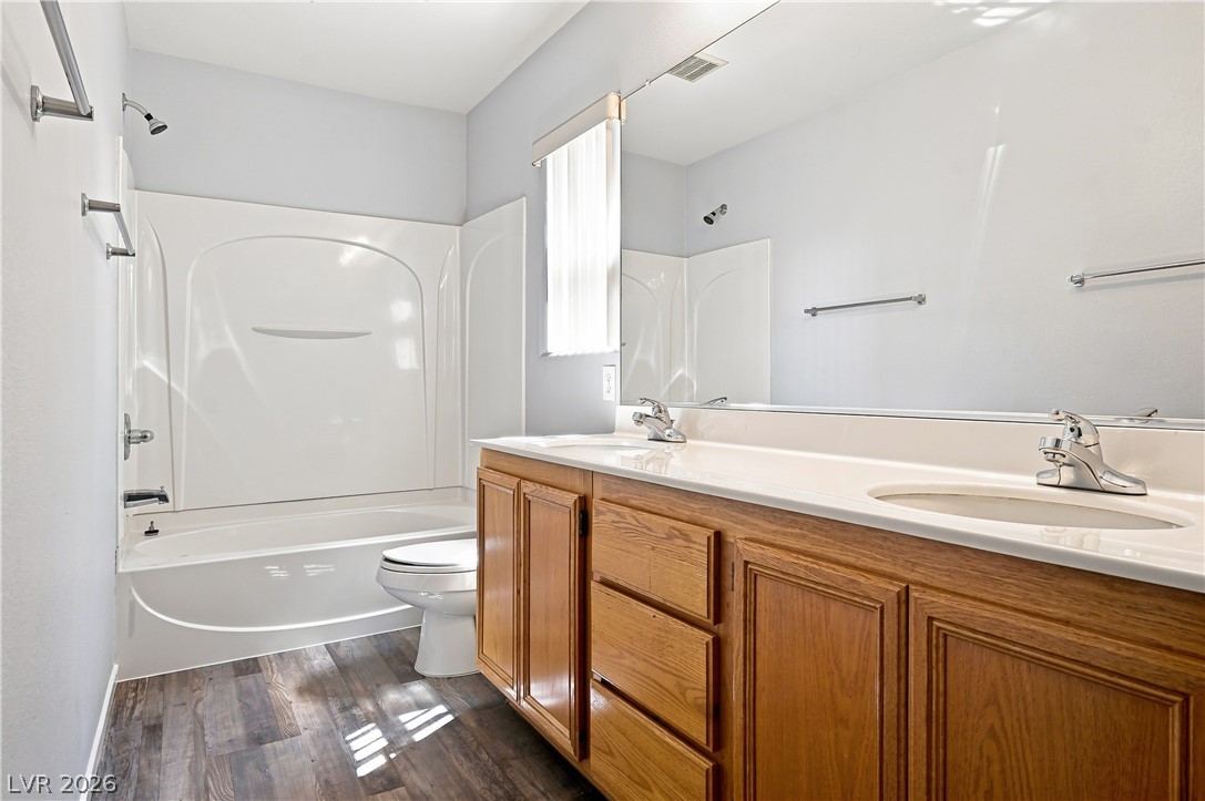 8347 Brilliant Ruby Court Property Photo 24