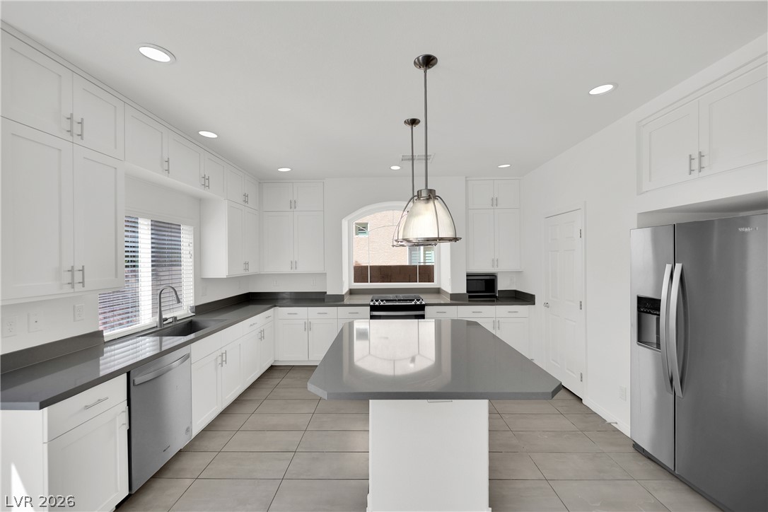 9747 Hawk Crest Street Property Photo 15