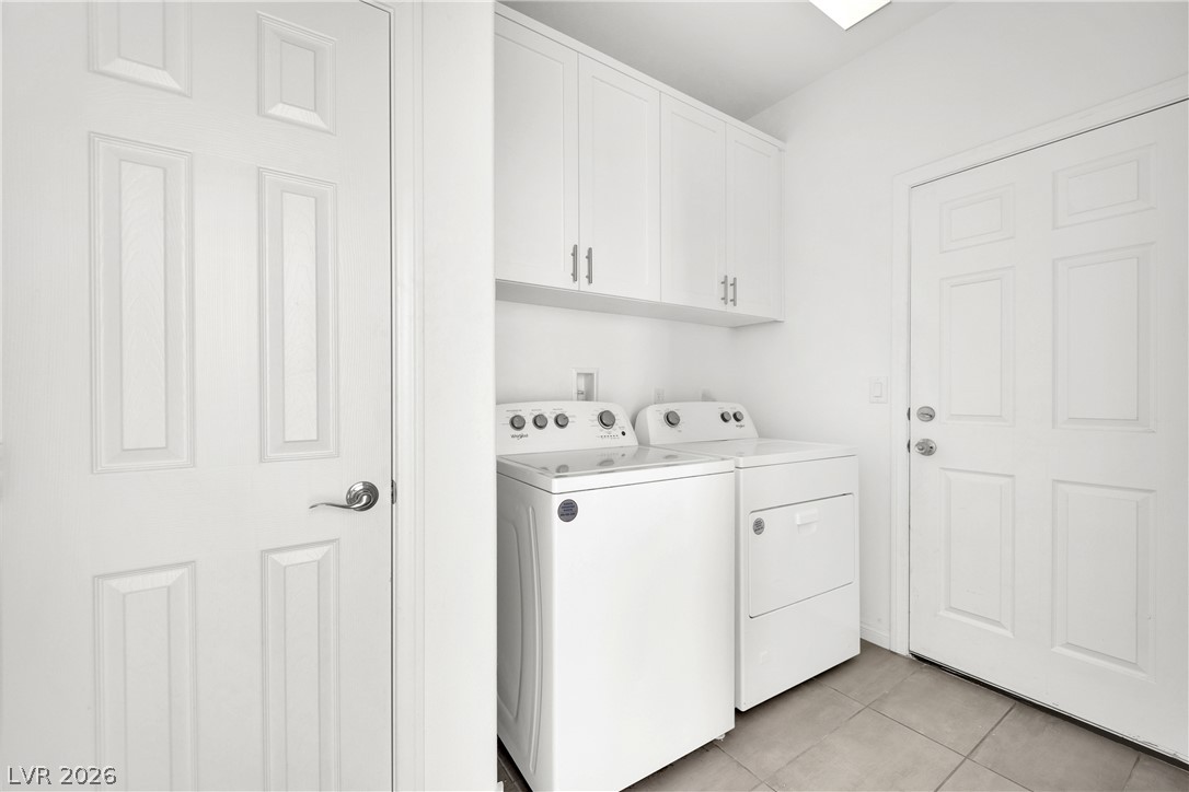 9747 Hawk Crest Street Property Photo 17