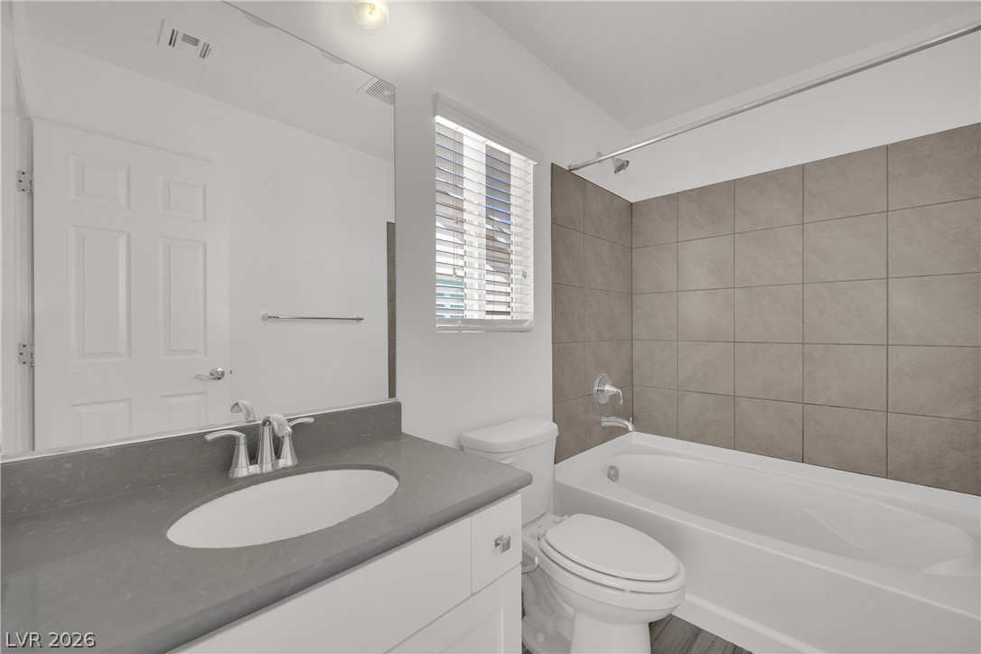 9747 Hawk Crest Street Property Photo 30