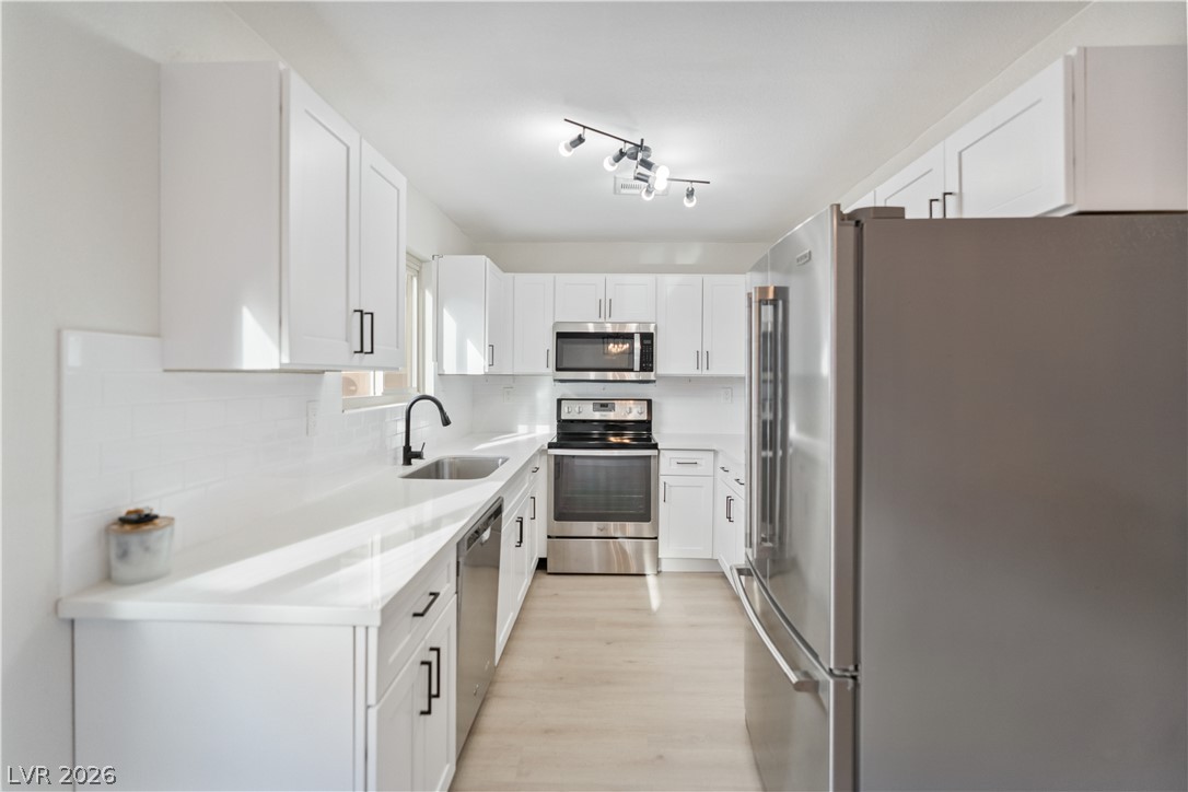3357 Narod Street Property Photo 8