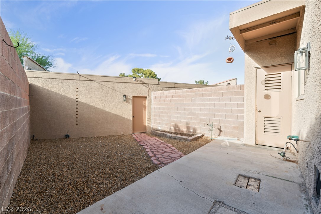 3357 Narod Street Property Photo 20