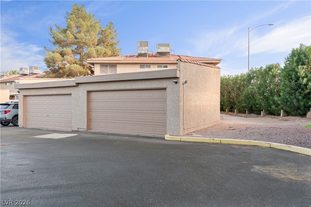 3357 Narod Street Property Photo 25