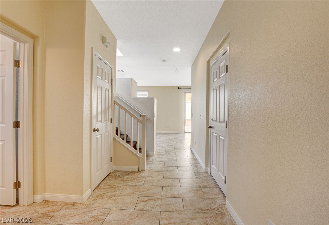 5548 Ayers Cliff Street Property Photo 4