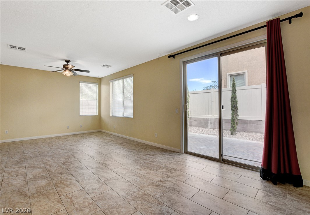 5548 Ayers Cliff Street Property Photo 15