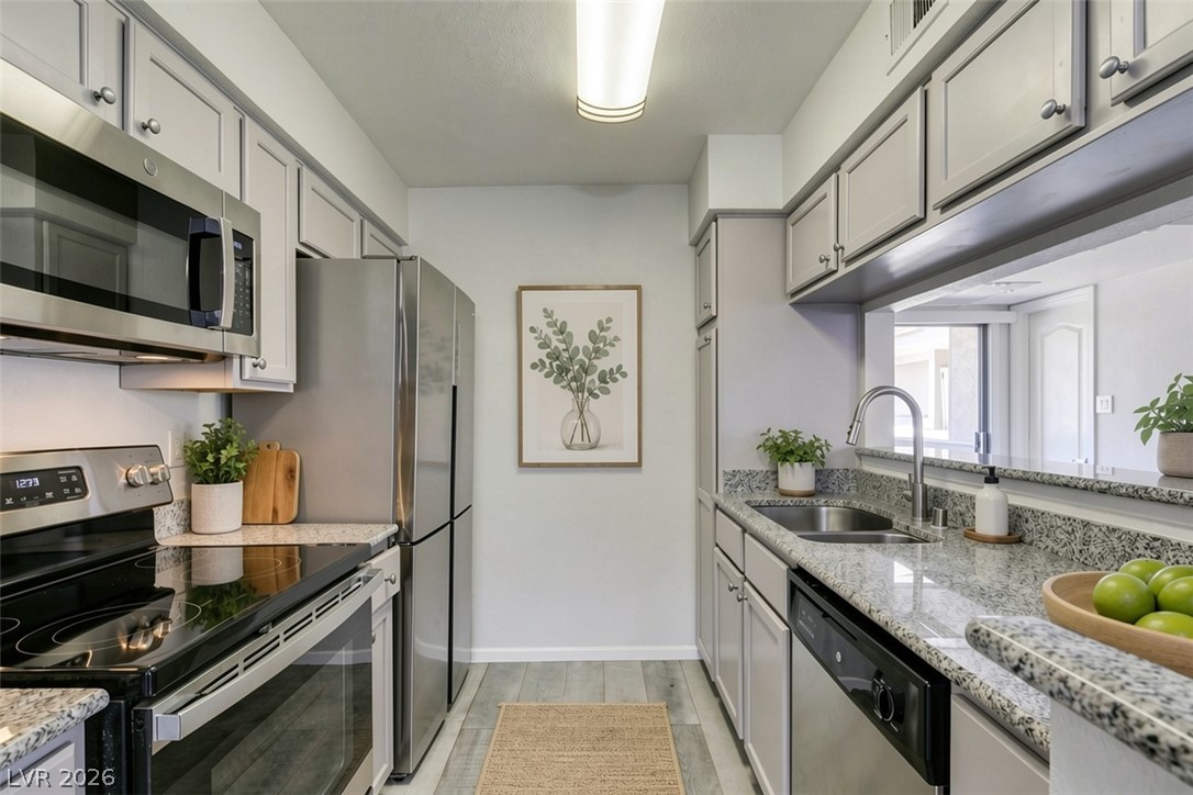 714 Oakmont Avenue 1104 Property Photo 1