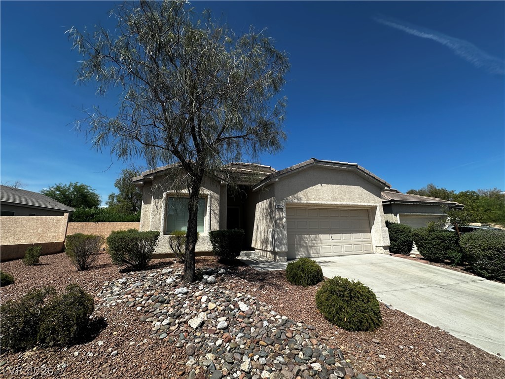 10912 Golden Birch Place Property Photo 2