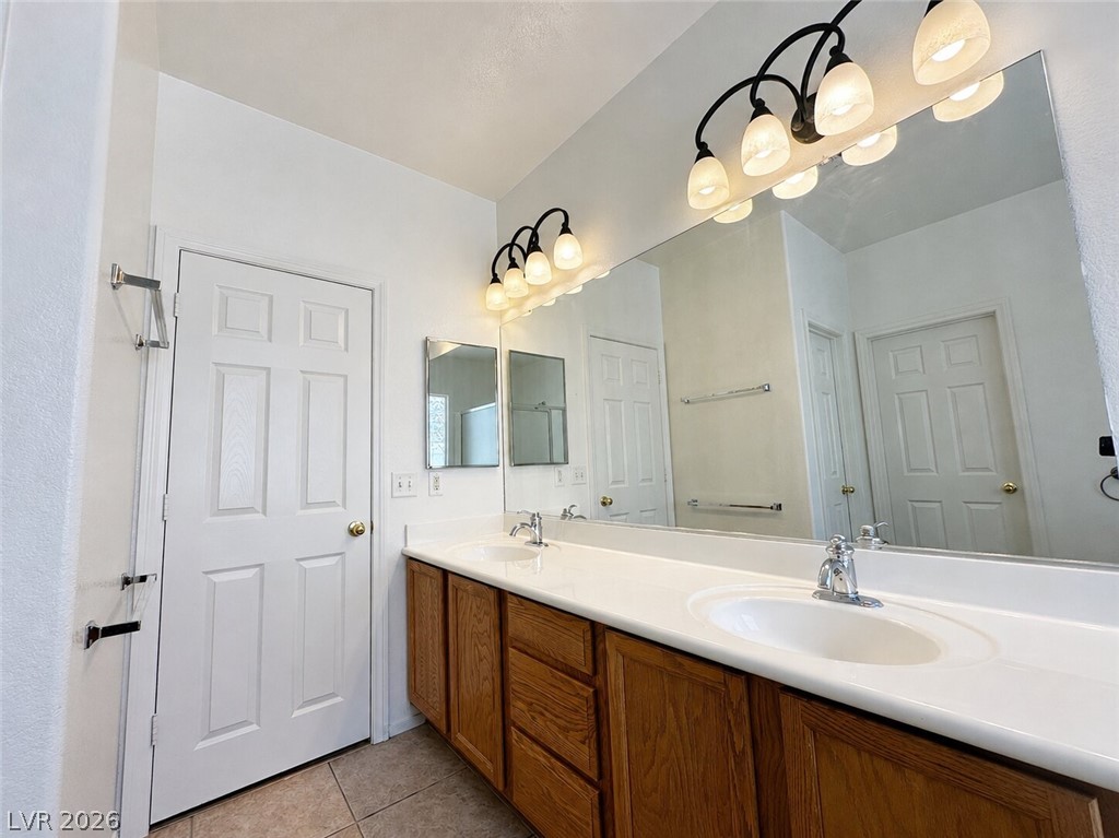 10912 Golden Birch Place Property Photo 12