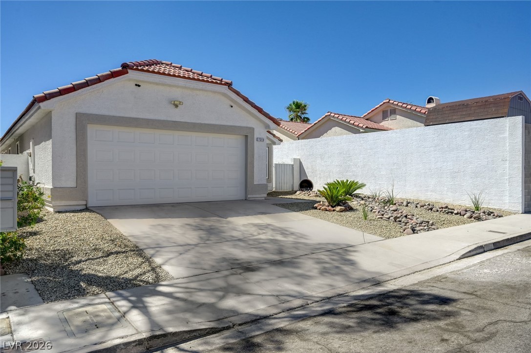 7313 Silver Ridge Drive Property Photo 3