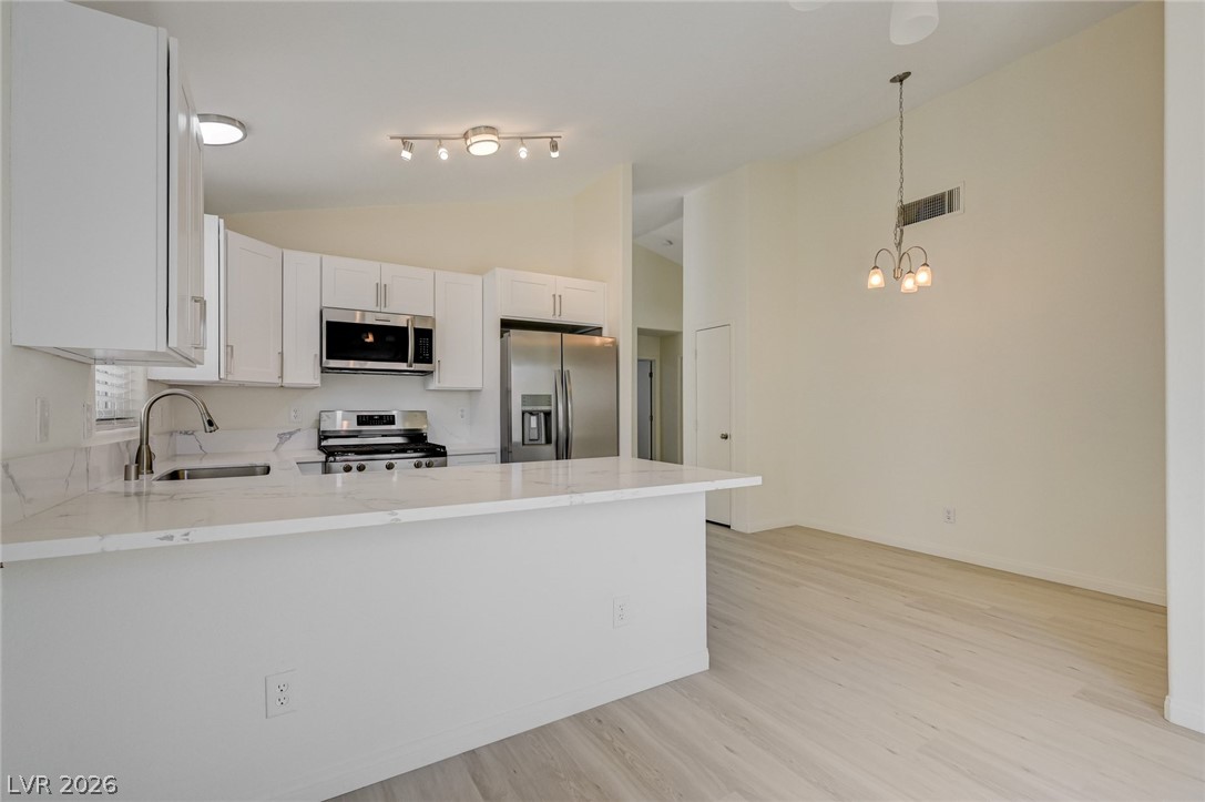 7313 Silver Ridge Drive Property Photo 13