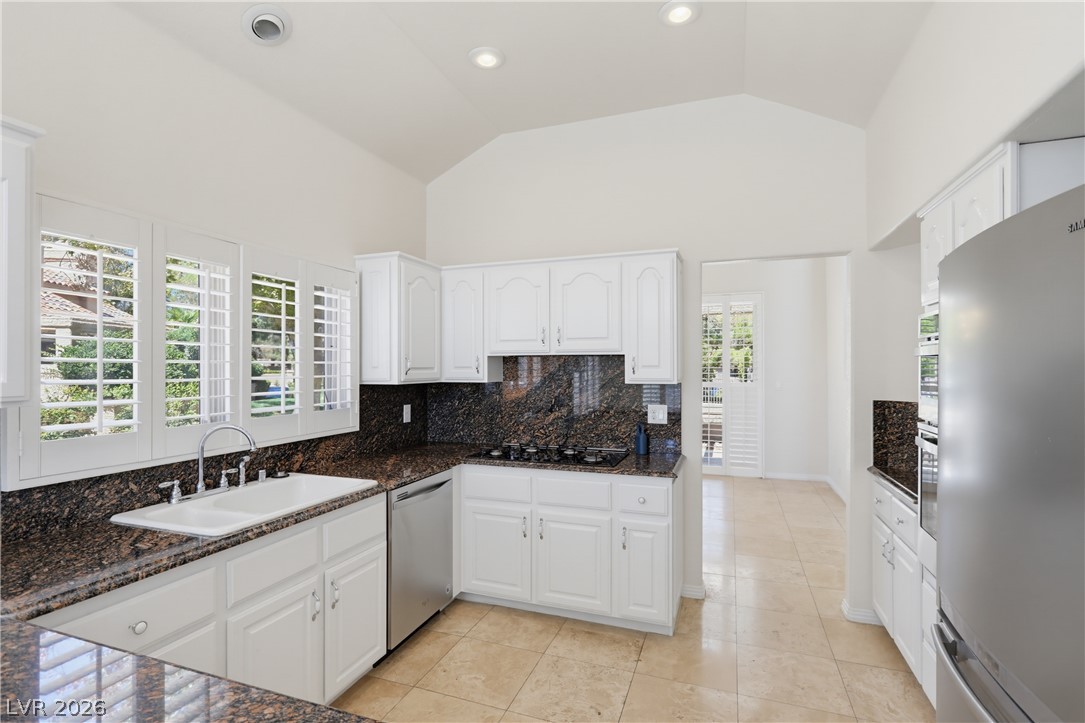 8166 Round Hills Circle Property Photo 11