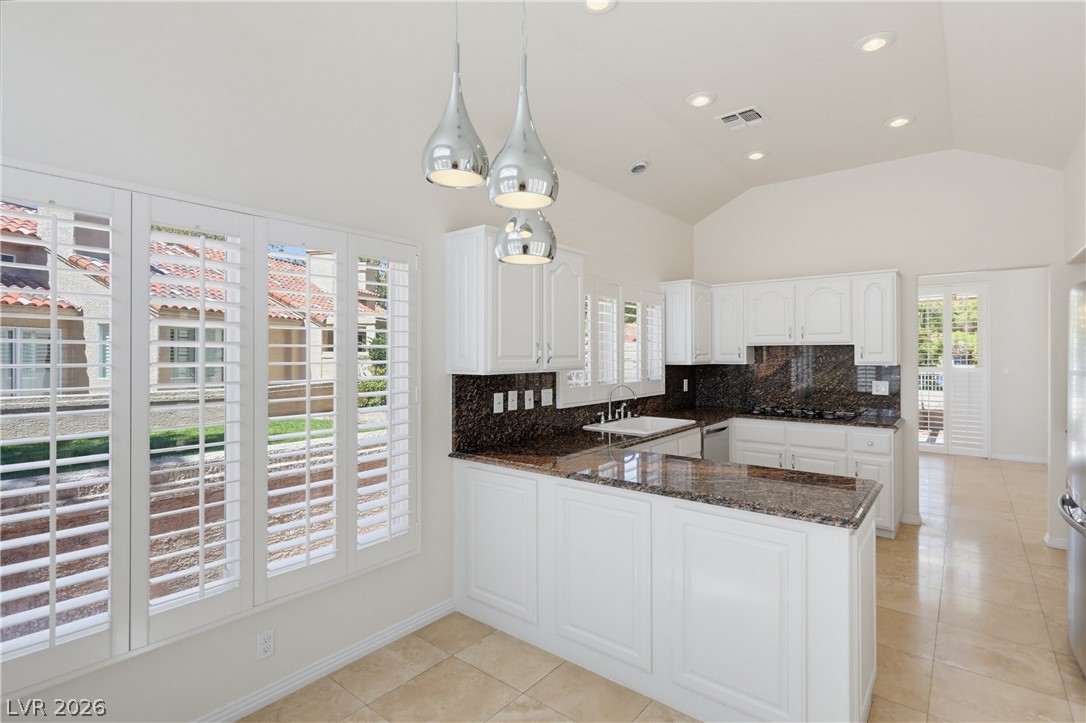 8166 Round Hills Circle Property Photo 15