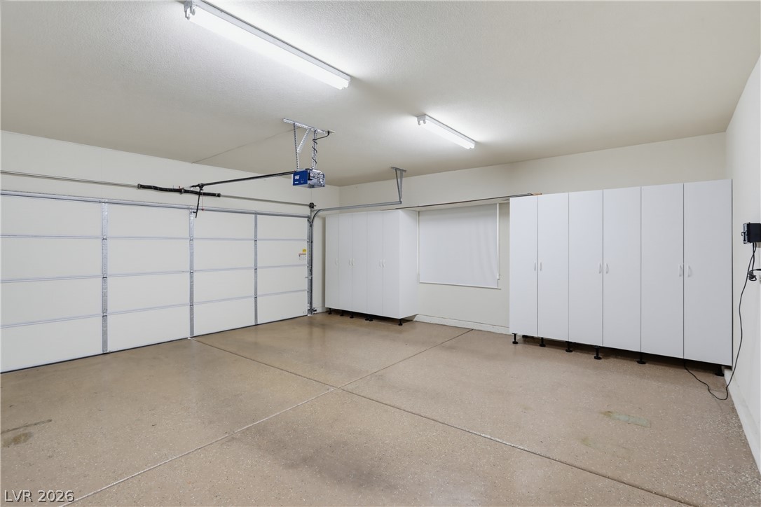 8166 Round Hills Circle Property Photo 33