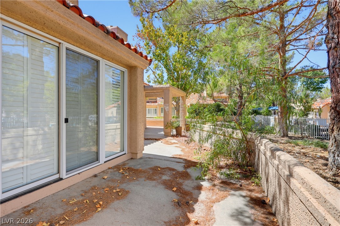 8166 Round Hills Circle Property Photo 38