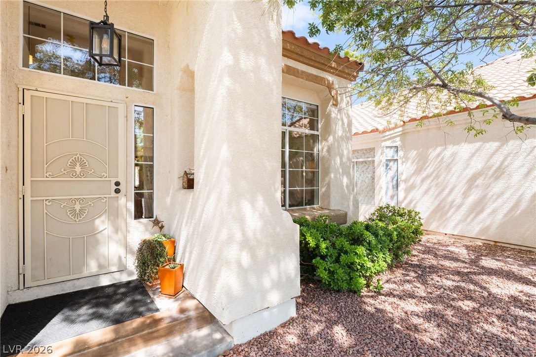 2421 Ivy Garden Court Property Photo 3