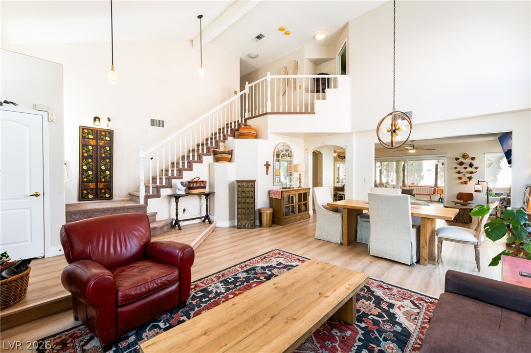 2421 Ivy Garden Court Property Photo 7