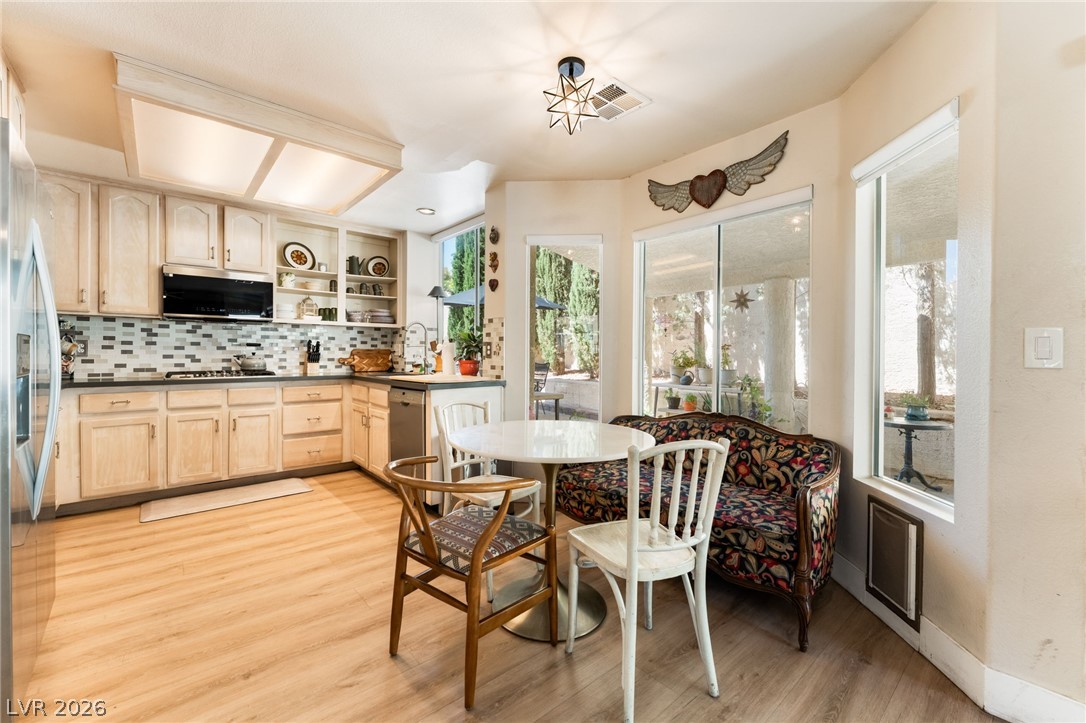 2421 Ivy Garden Court Property Photo 19