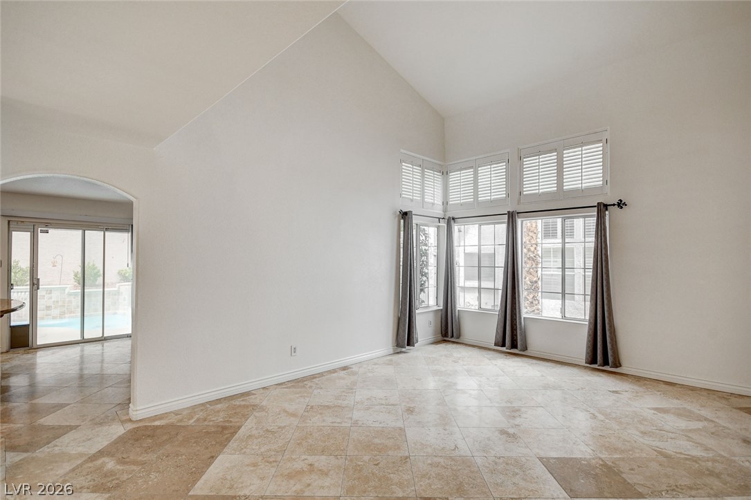 2329 Homeland Street Property Photo 7