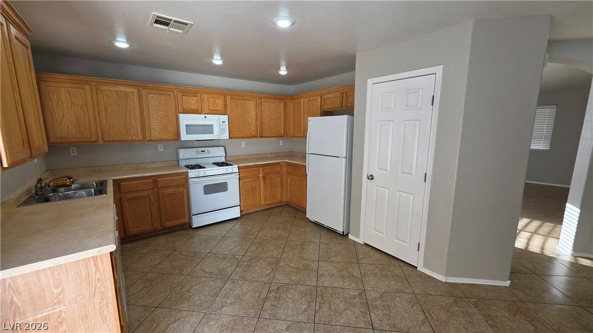5769 Old Colony Drive Property Photo 3