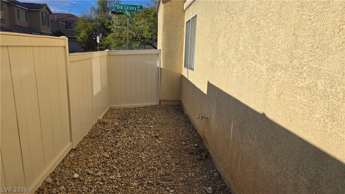 5769 Old Colony Drive Property Photo 27