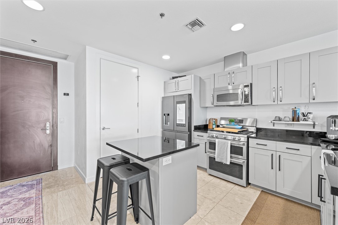 4525 Dean Martin Drive 1111 Property Photo 12