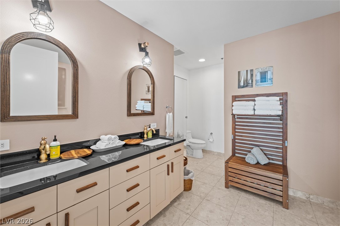 4525 Dean Martin Drive 1111 Property Photo 26