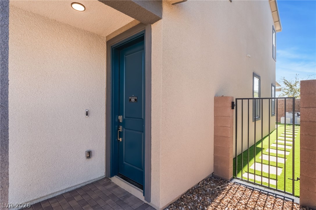 1305 Crimson Sunbird Avenue Property Photo 6