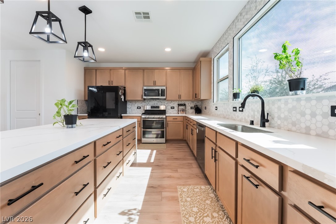 1305 Crimson Sunbird Avenue Property Photo 13
