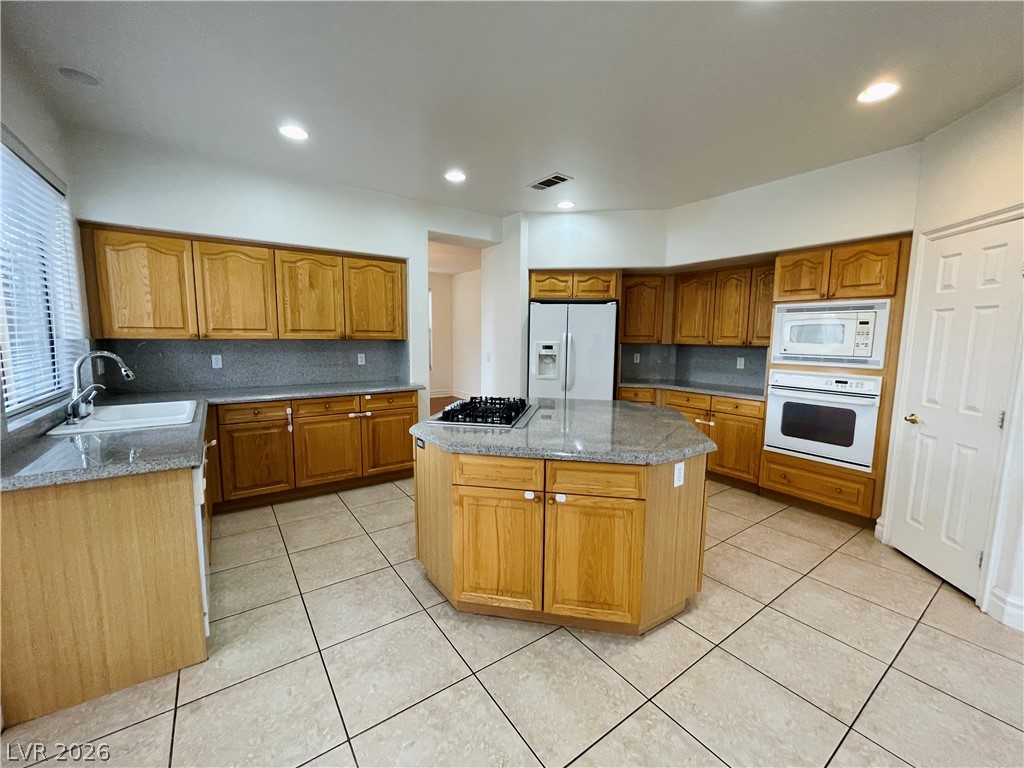 41 Chateau Whistler Court Property Photo 15