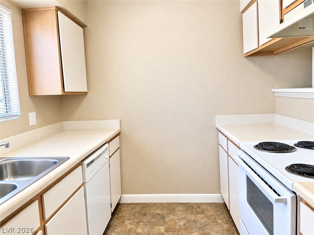2750 South Durango Drive 2095 Property Photo 4