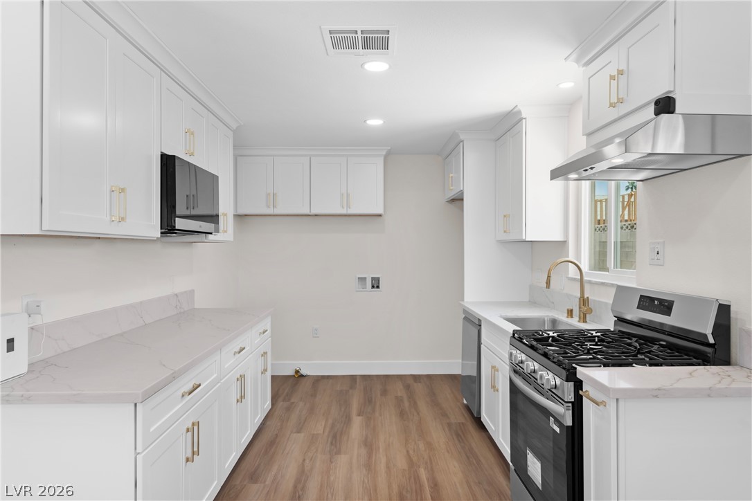 4545 West Desert Inn Road Property Photo 3