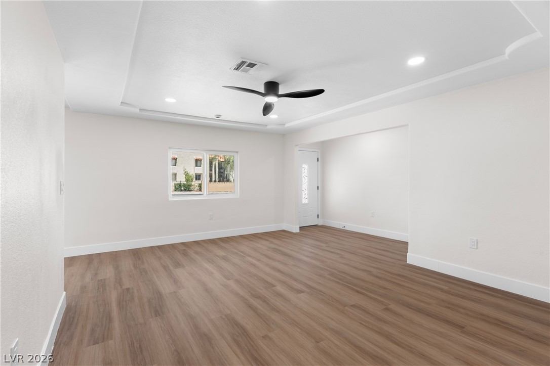 4545 West Desert Inn Road Property Photo 10