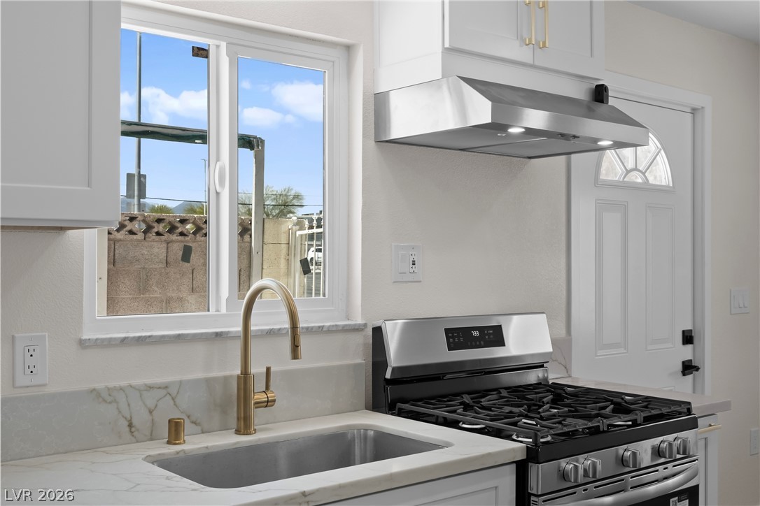 4545 West Desert Inn Road Property Photo 14