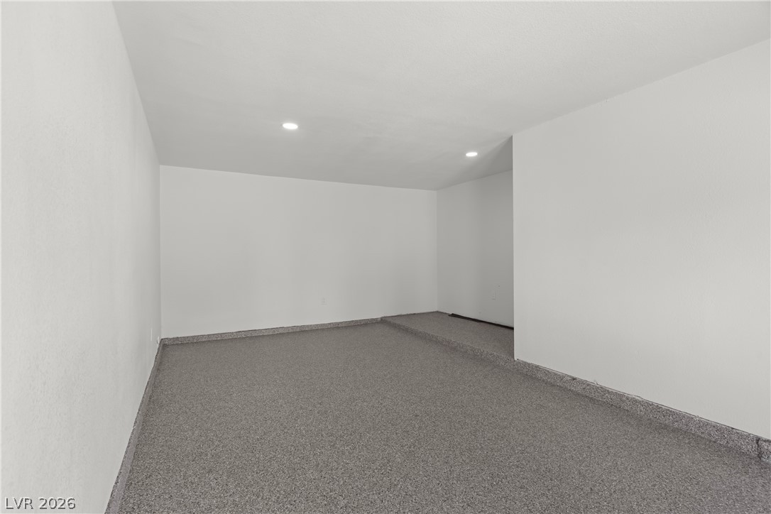 4545 West Desert Inn Road Property Photo 17