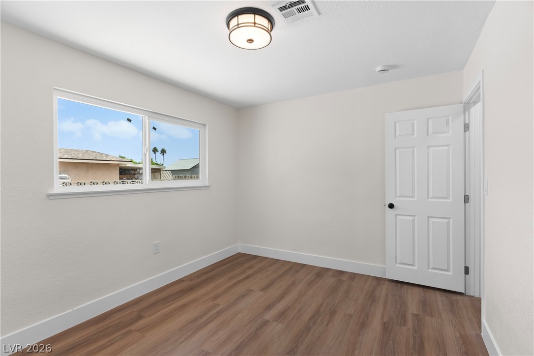 4545 West Desert Inn Road Property Photo 24
