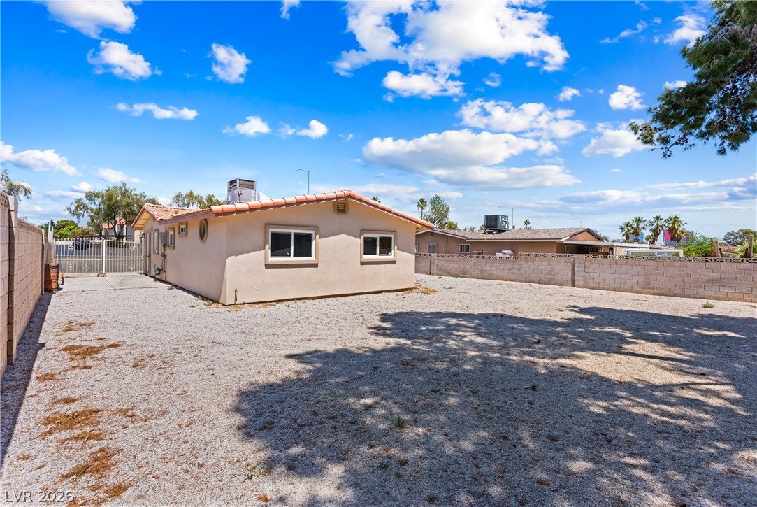 4545 West Desert Inn Road Property Photo 36