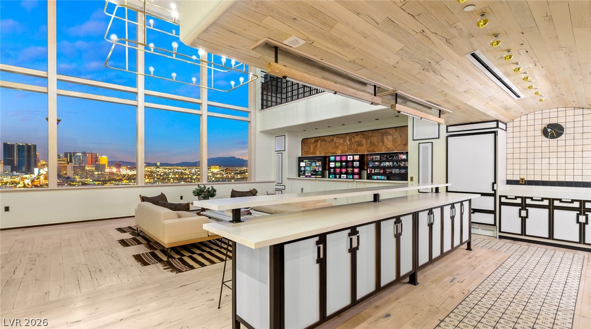 900 South Las Vegas Boulevard 1505 Property Photo 4