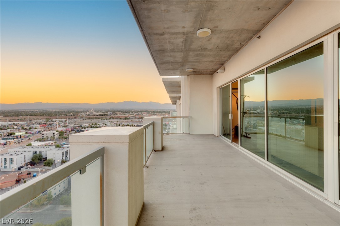 900 South Las Vegas Boulevard 1505 Property Photo 54