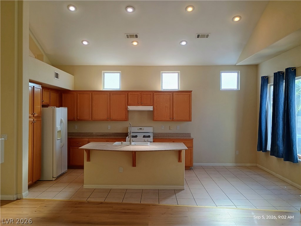 311 Tayman Park Avenue Na Property Photo 5