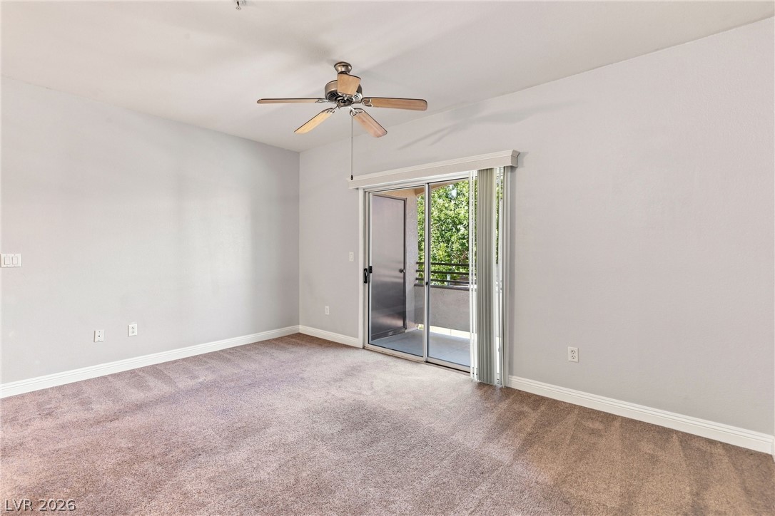 2291 West Horizon Ridge Parkway 9249 Property Photo 6