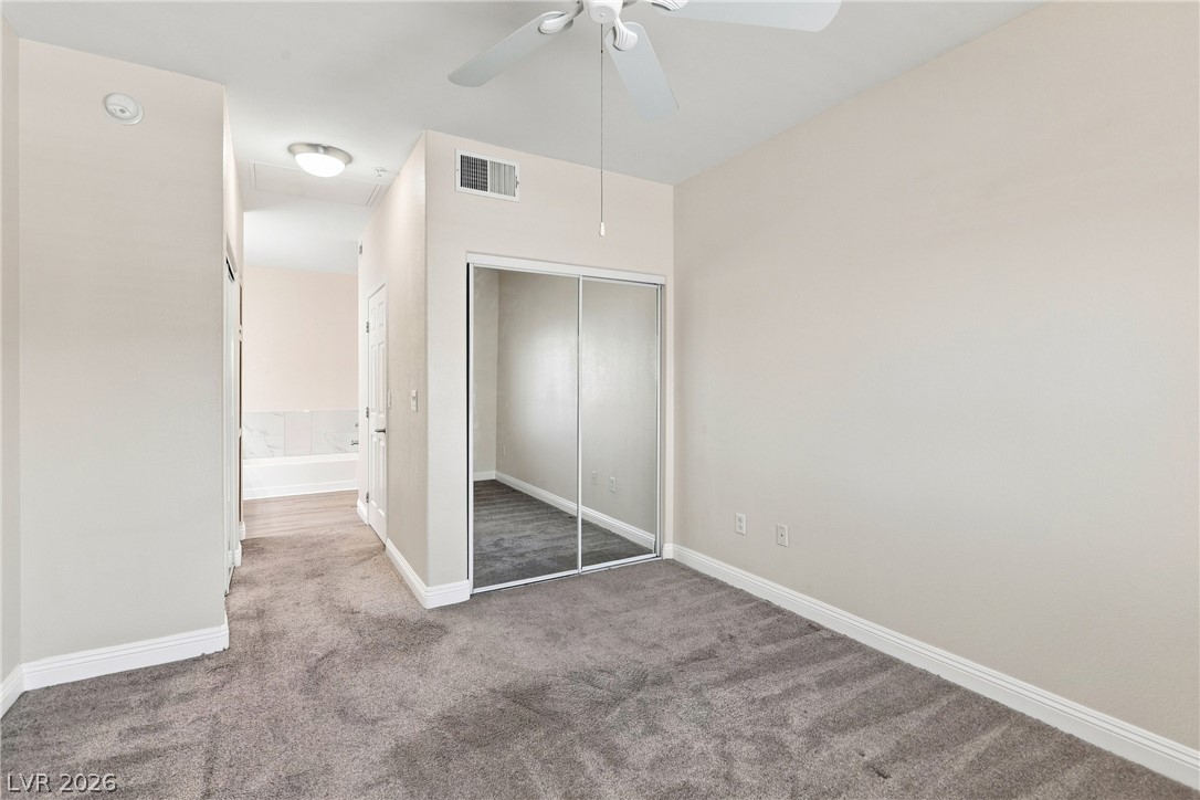 2291 West Horizon Ridge Parkway 9249 Property Photo 10