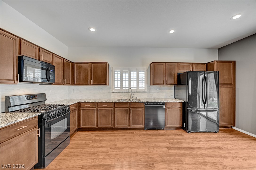 10608 Derby Peak Lane Property Photo 15