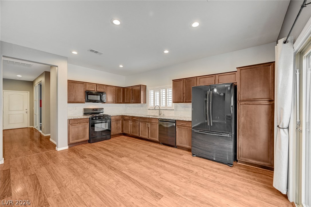 10608 Derby Peak Lane Property Photo 17