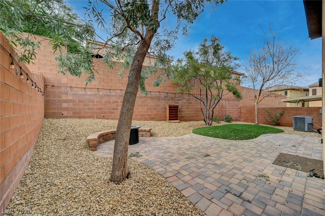 10608 Derby Peak Lane Property Photo 44