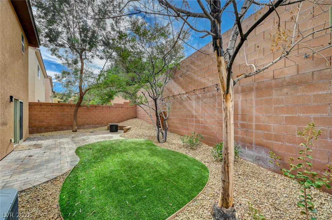 10608 Derby Peak Lane Property Photo 54