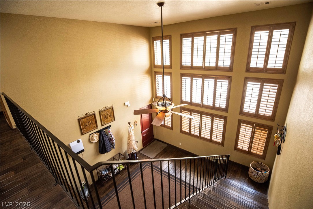 359 Crestview Drive Property Photo 12