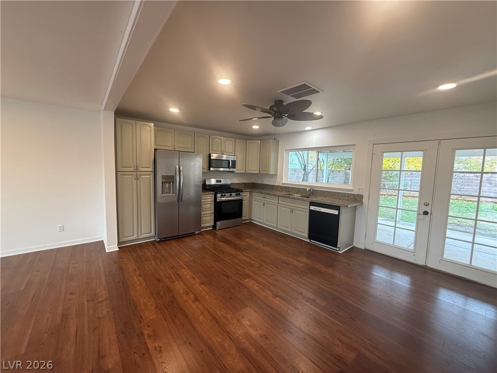 1502 Christina Drive Property Photo 28