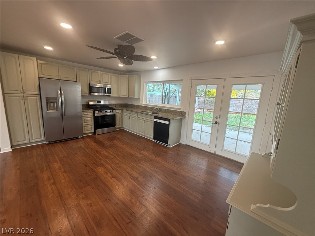 1502 Christina Drive Property Photo 34